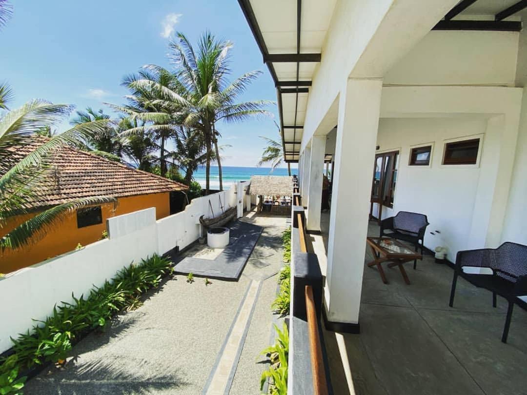 Bed and Breakfast Sailors' Bay Хіккадува Екстер'єр фото