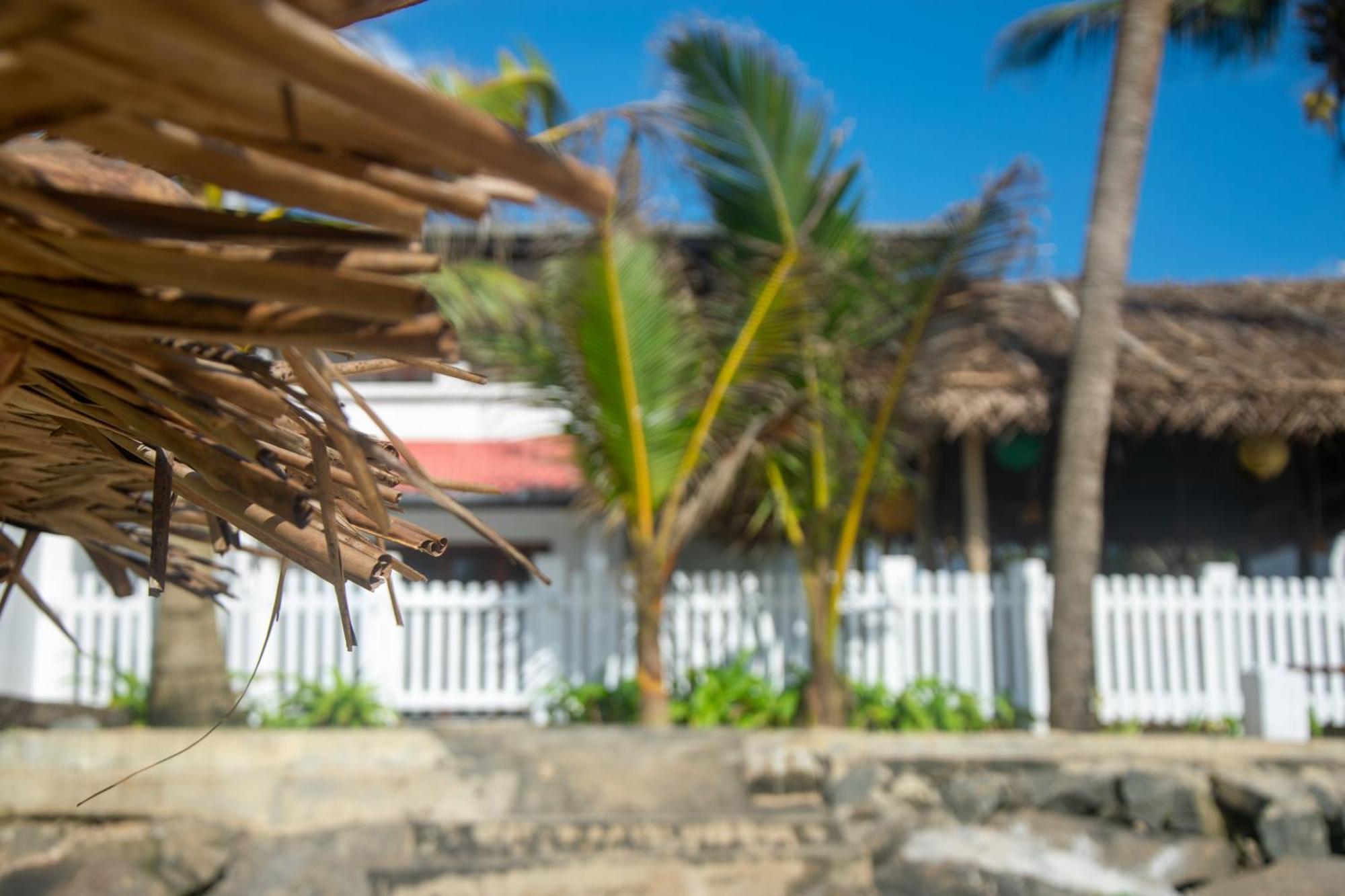 Bed and Breakfast Sailors' Bay Хіккадува Екстер'єр фото