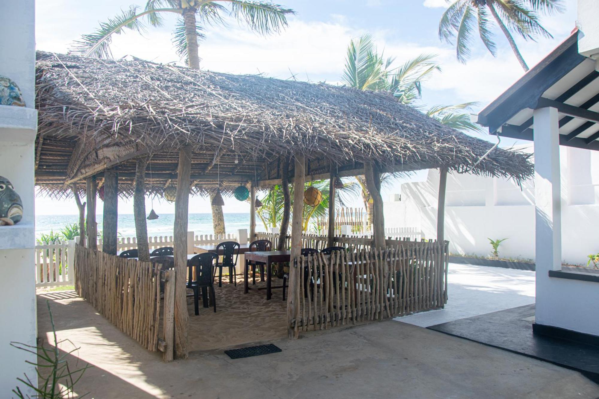 Bed and Breakfast Sailors' Bay Хіккадува Екстер'єр фото