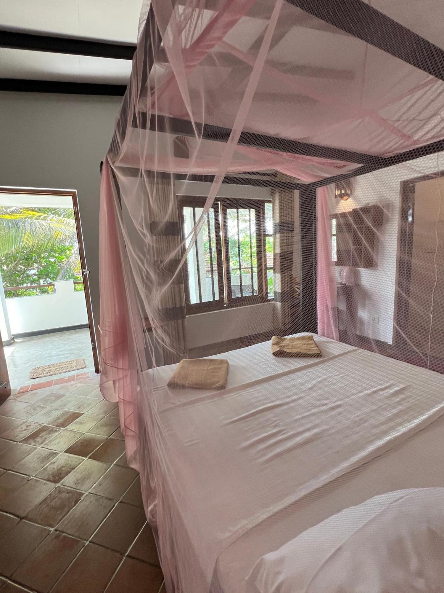 Bed and Breakfast Sailors' Bay Хіккадува Екстер'єр фото